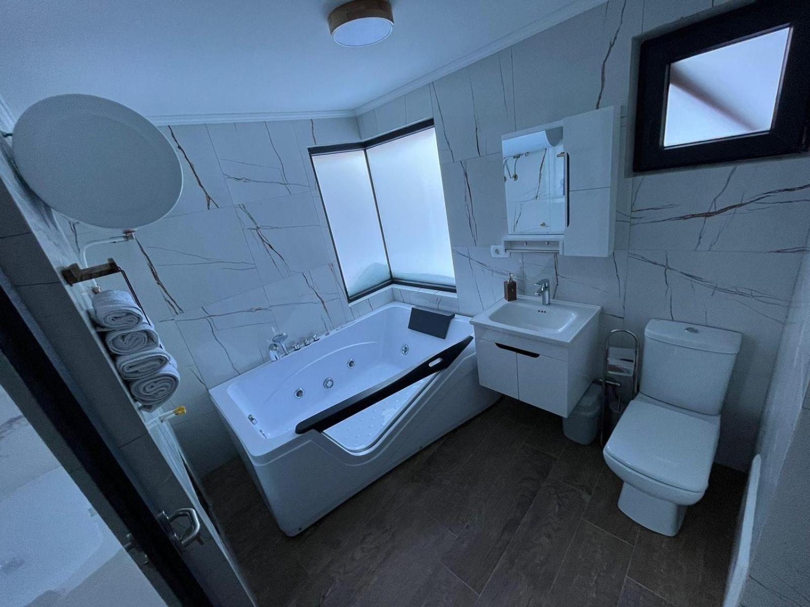 Bujtinat Lisa Apartment Boge Exterior photo
